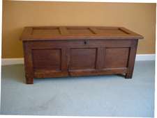 A small 18thC pine coffer