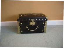 A small early 19thC ladies travel casket