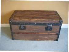 A French double lock trunk