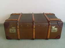 An English travelling trunk