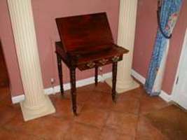  A 19thC reading table